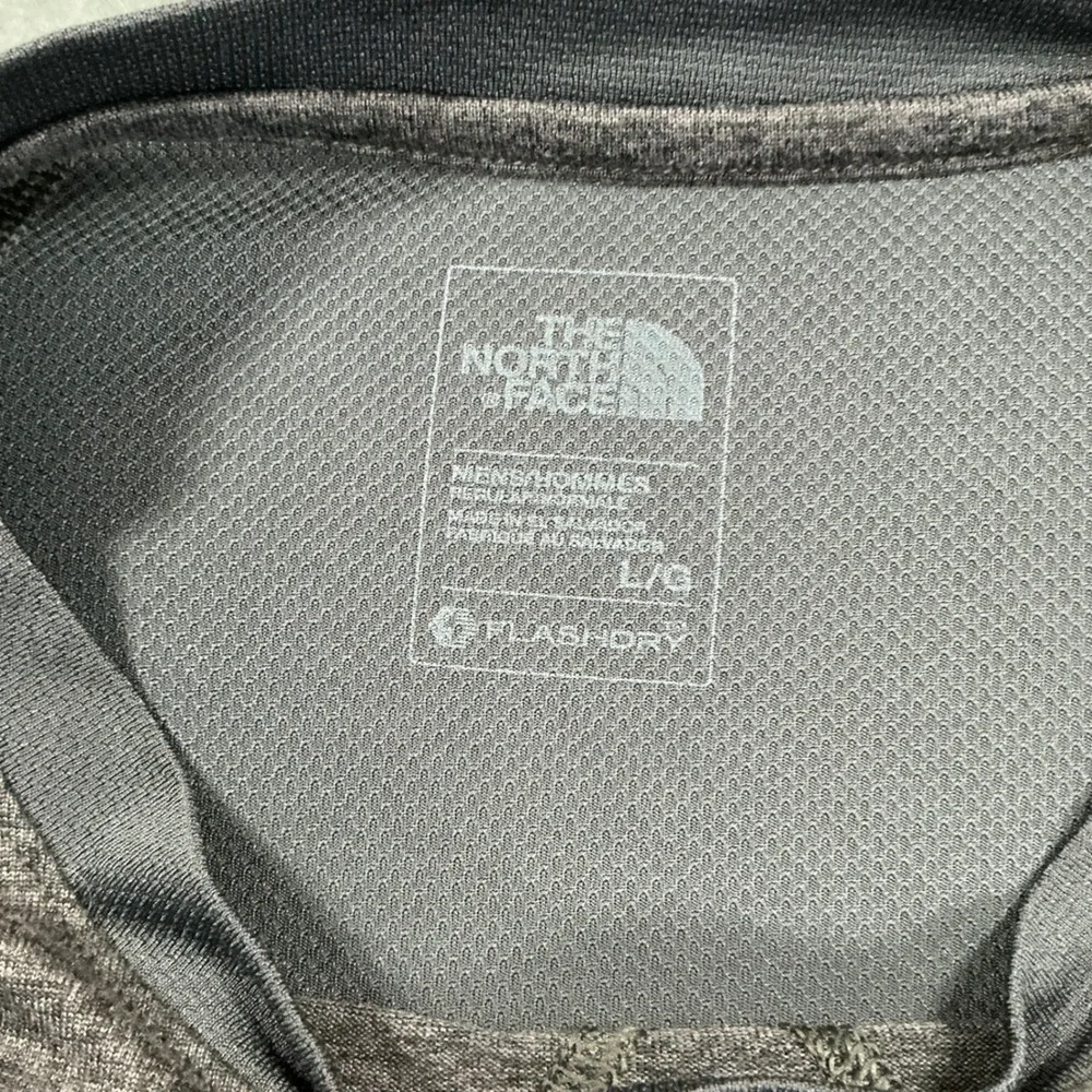 The North Face FlashDry Mens Large Grey Short Sleeve Training Shirt Heathered
